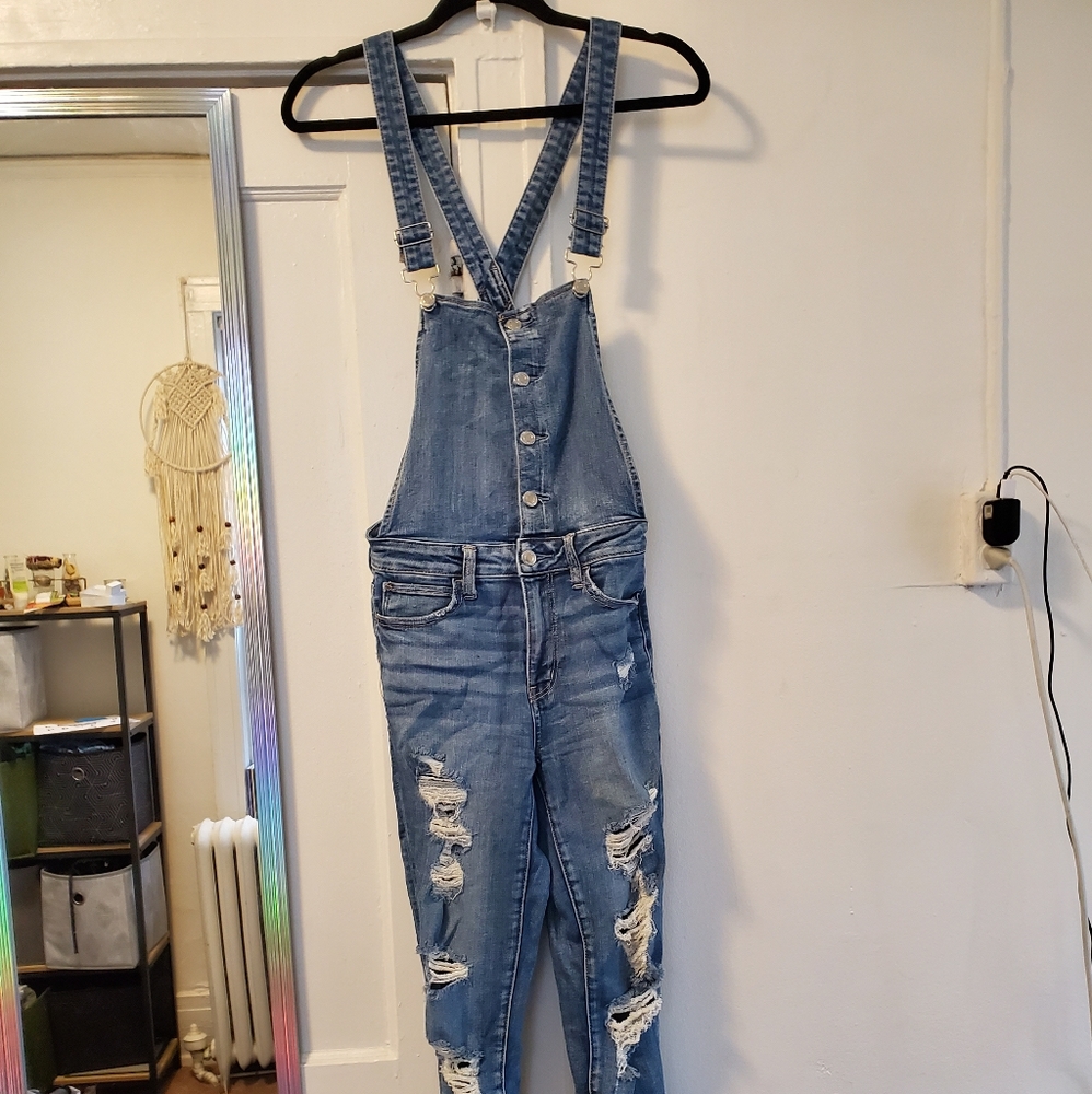 Size 4 american eagle overalls